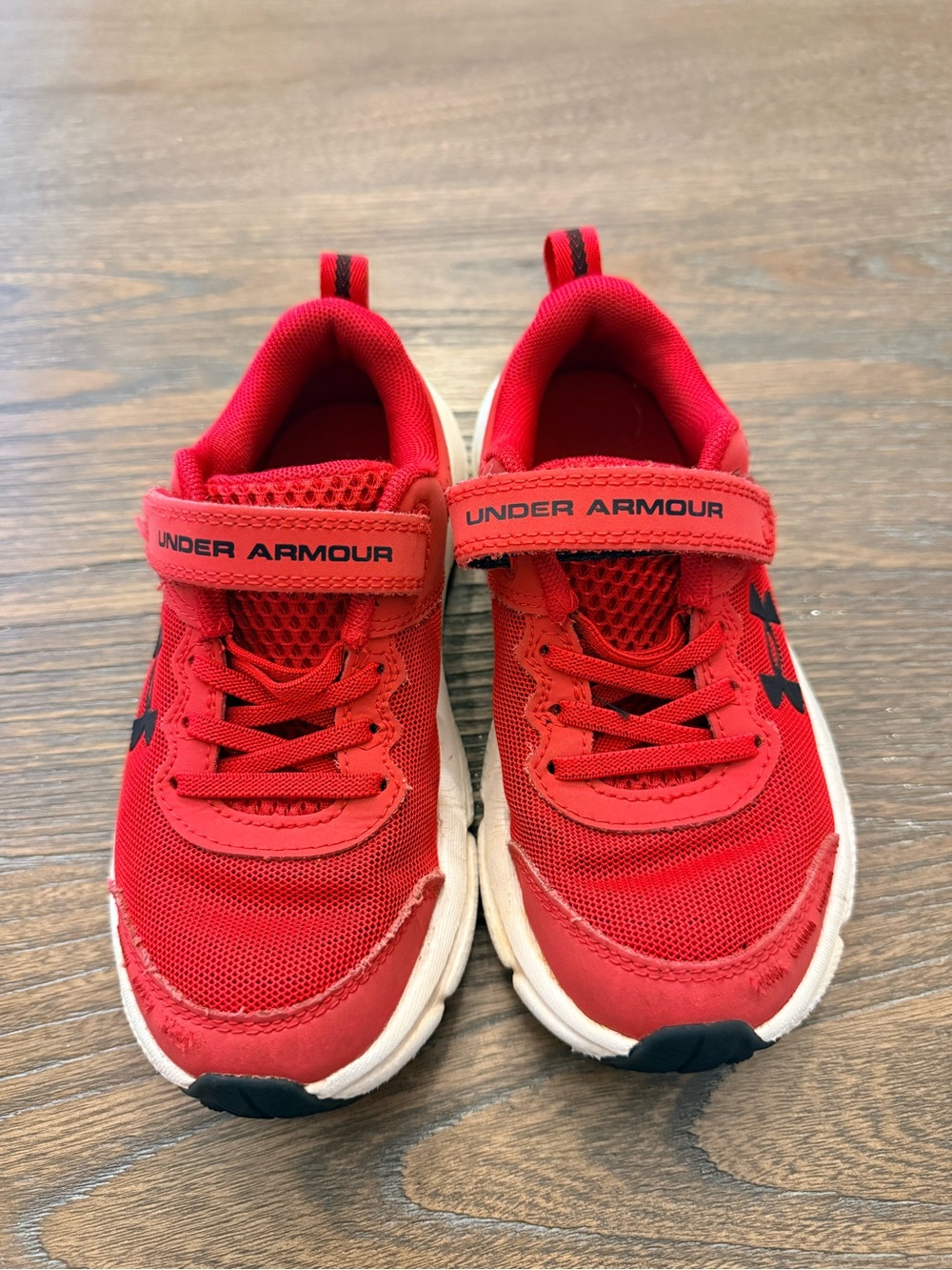Under Armour Kids Red and Black Lightweight Sneakers Size 13